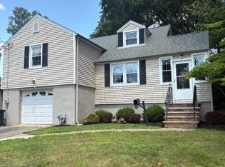 41 Beechwood Rd, Florham Park, NJ 07932