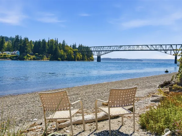 6337 NE Balzow Road, Suquamish, WA 98392