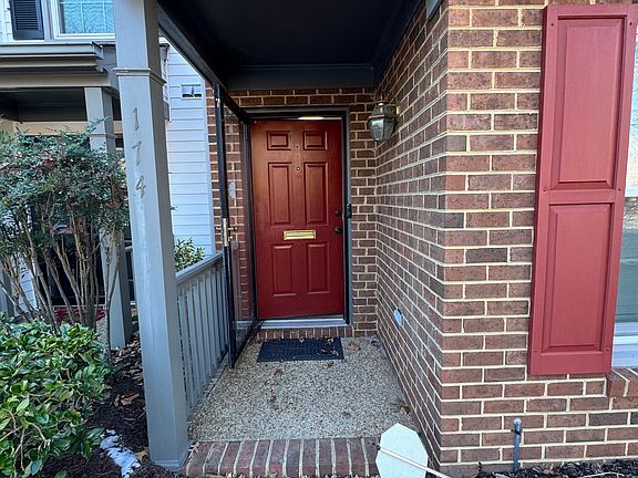 2nd image of 174 Wellesley Dr