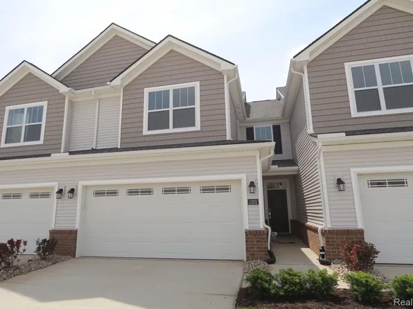 1202 Salt Springs Dr, Saline, MI 48176
