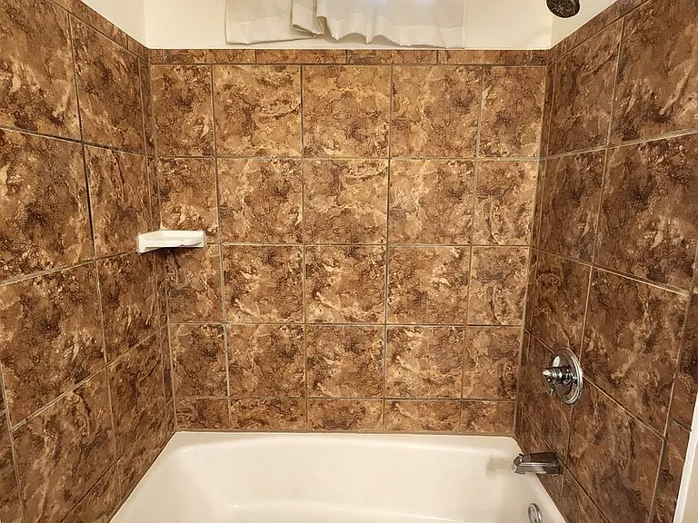 4942 Sherwood Rd — Photo 16
