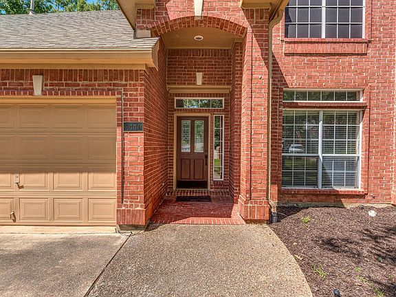 2nd image of 2440 Brittany Ln
