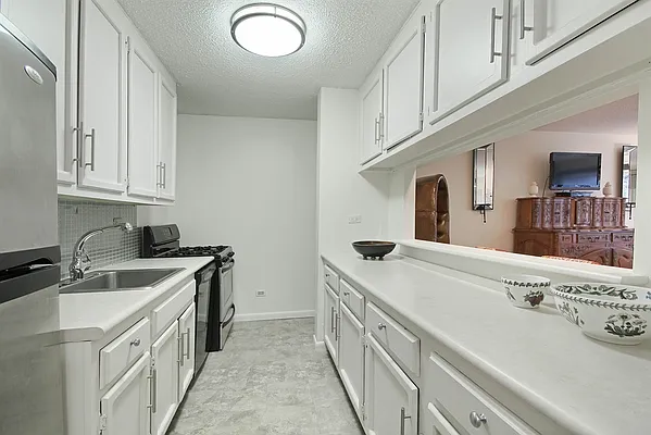 Sold by Corcoran | media 17