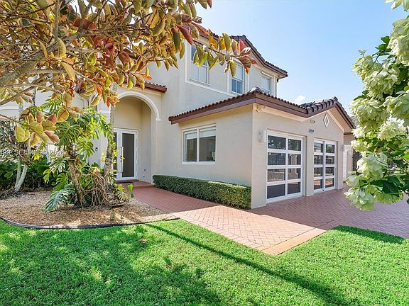 3rd image of 2517 SW 148th Ct