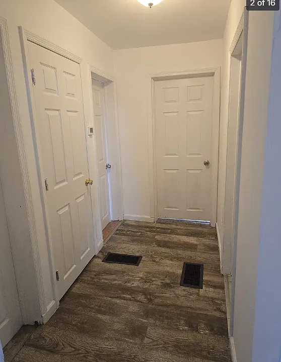 208 Station Ave #2