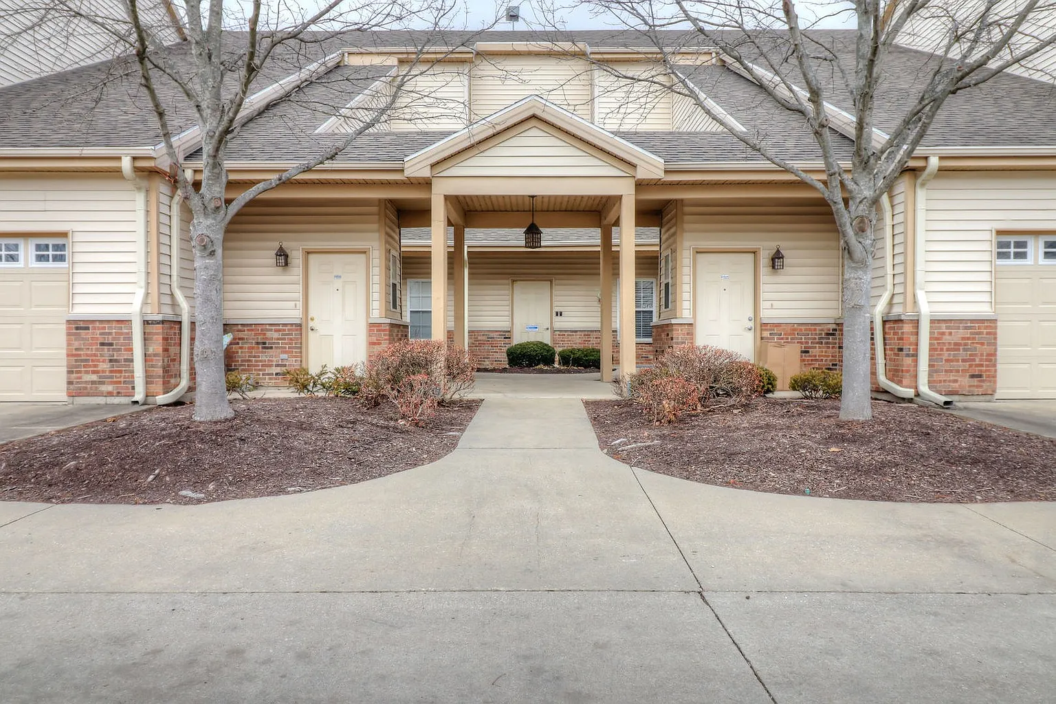 3810 Thornhill Cir #3810 photo 1
