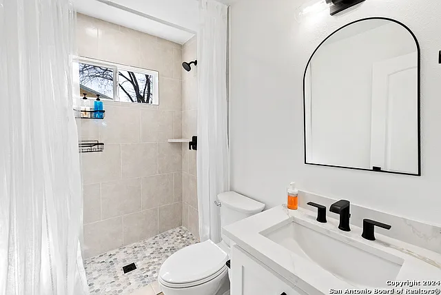 1102 Burleson St — Photo 30