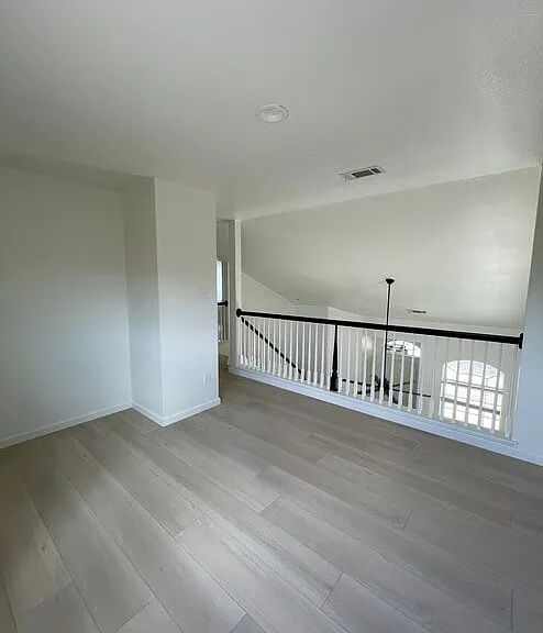 1016 Starlight Dr — Photo 10