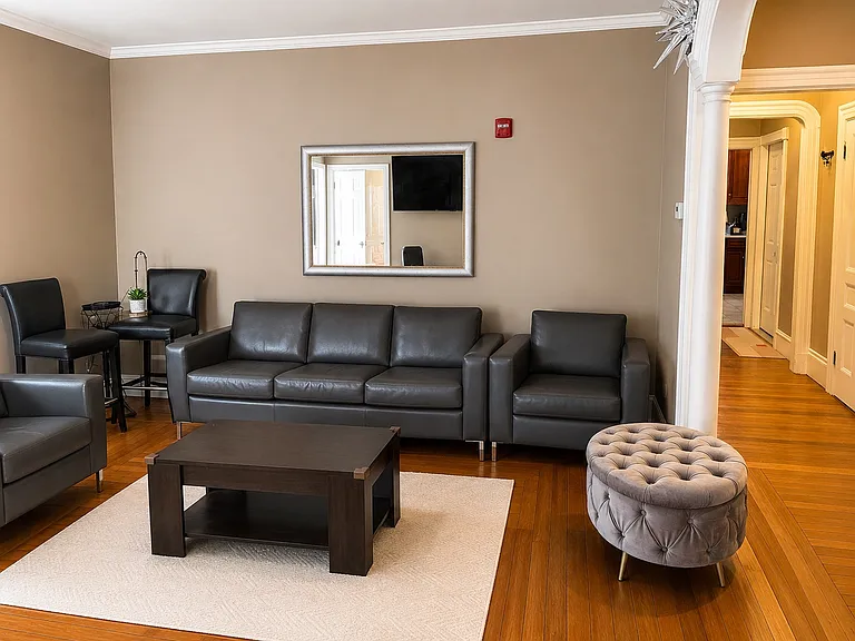 1732 Broad St #1 — Photo 2