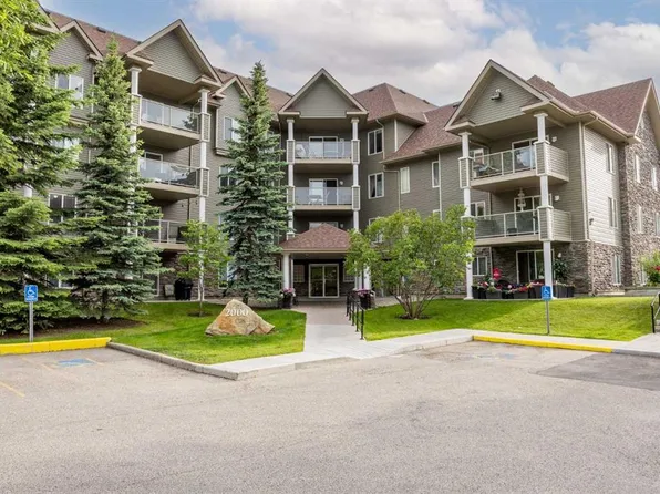 2000 S Millrise Point SW #2206, Calgary, AB T2Y 3W4