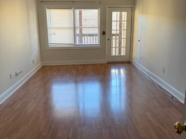 121 Campbell Ave SW #2, Roanoke, VA 24011