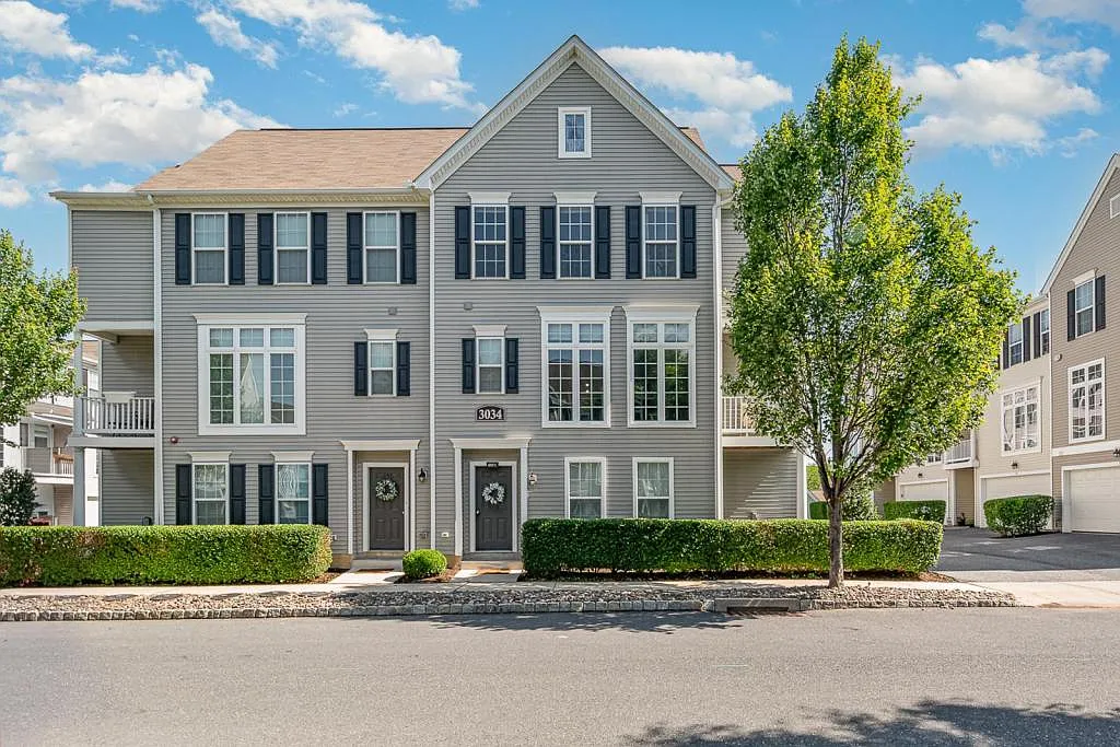 3034 E Meridian Cmns, — Photo 2