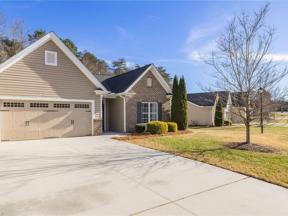 3rd image of 5122 Moseley Dr