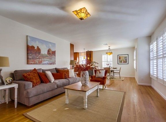 5th image of 4843 49th St