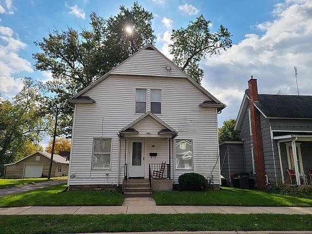 1st image of 110 W Garfield Ave