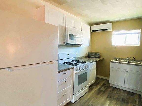 3rd image of 50 & 52 S 7th Ave #3