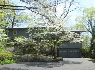 995 Old White Plains Rd, Mamaroneck, NY 10543