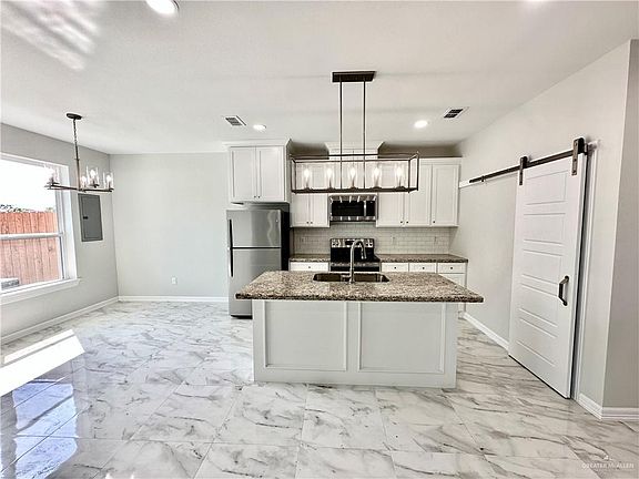 4th image of 701 W Seminole Ave