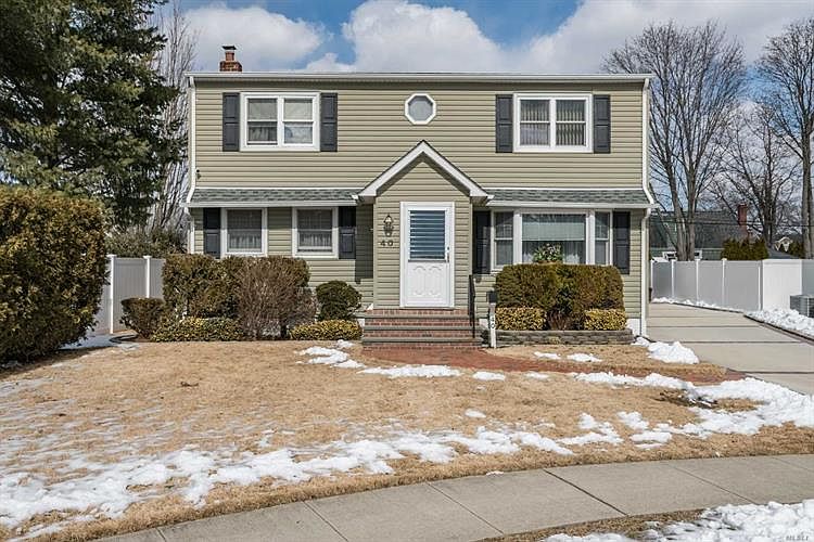 1st image of 40 Carrie Ave