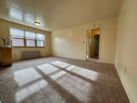 4th image of 731 California Ave #49