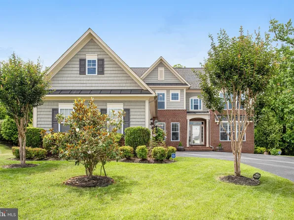3305 Dondis Creek Dr, Triangle, VA 22172