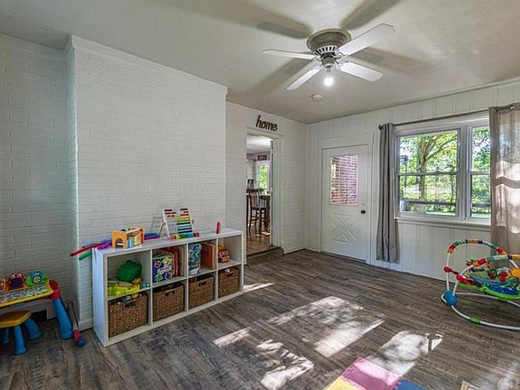 Newer finished mudroom