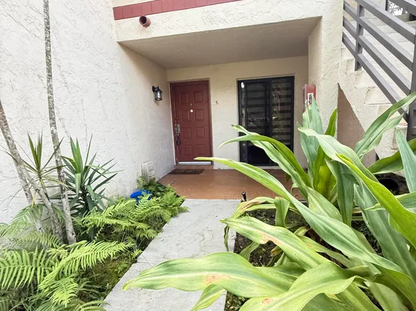 20015 NE 3RD Court #5, Miami, FL 33179