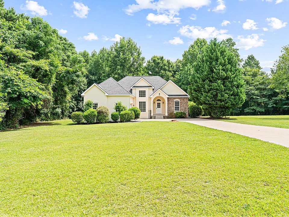 1st image of 2850 Arrowhead Dr