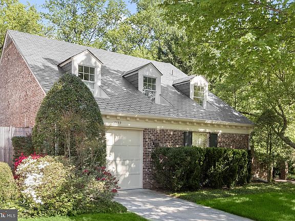 2nd image of 4423 Boxwood Rd