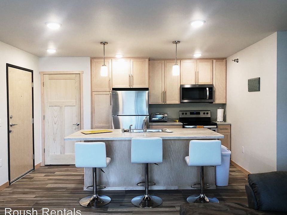 1st image of 3850 Sunnyside Dr APT 205