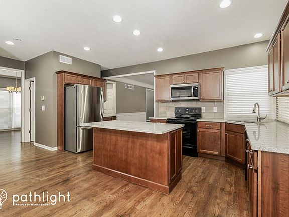 5th image of 12919 Ballentine St