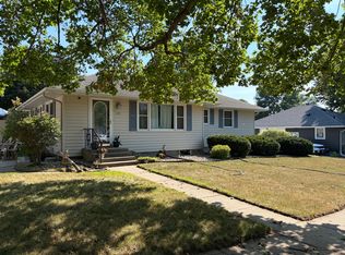 207 E 7th St, Adrian, MN 56110