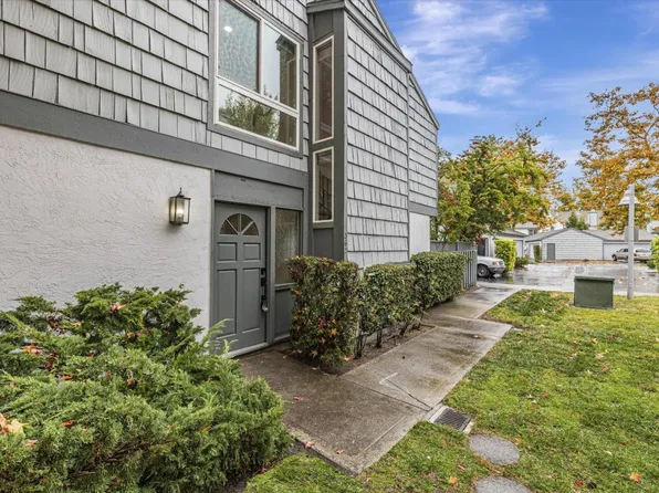 862 Cabot Ln, Foster City, CA 94404