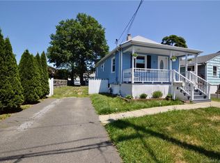 12 Rita Ave, Bridgeport, CT 06606