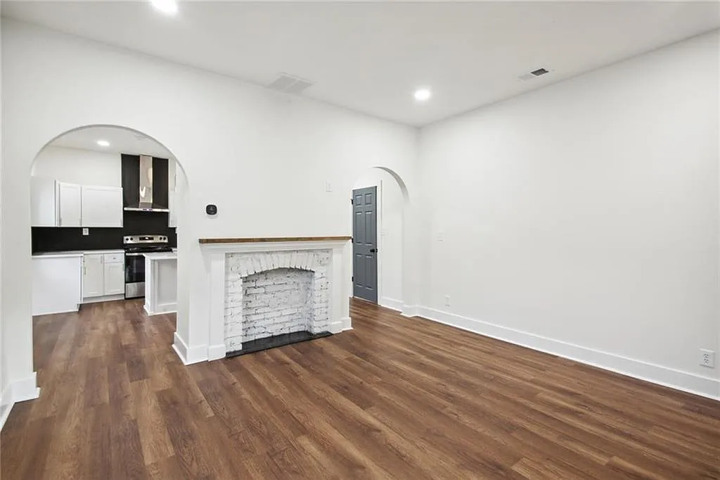 1 bed, 1.5 bath, 950 sqft, $2,560 — Photo 3