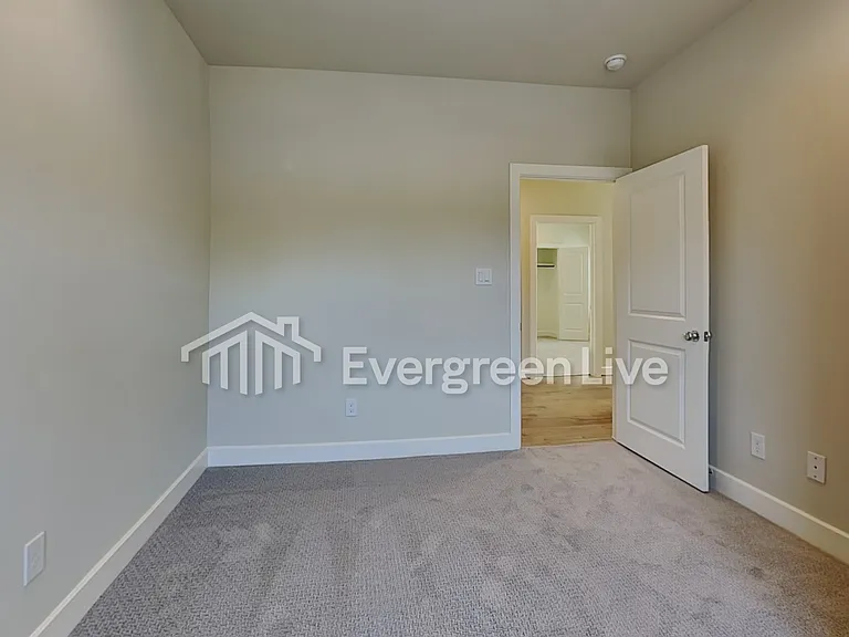 5734 Quinn Landing Rd — Photo 11
