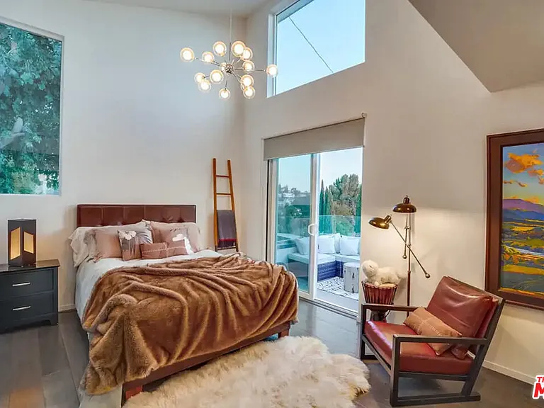 3437 Troy Dr — Photo 49