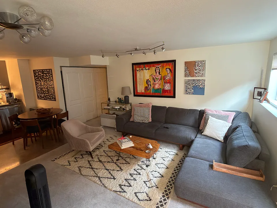 3839 Letitia Ave S