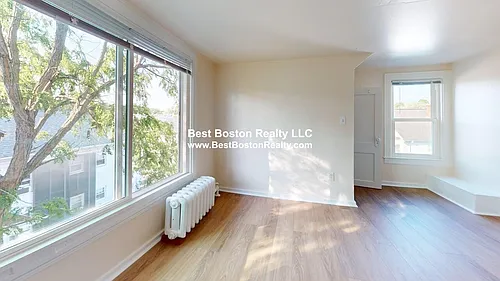 107 Warren St #2 Photo 1