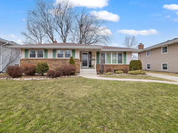 507 Hickory Ln, Munster, IN 46321