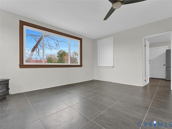 2nd image of 16703 Mountain Rd