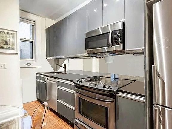 4th image of 57 W 58th St APT 7G