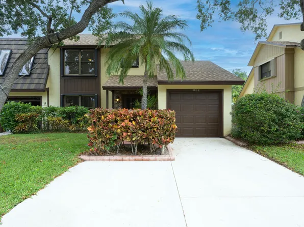 1054 Raintree Drive, Palm Beach Gardens, FL 33410