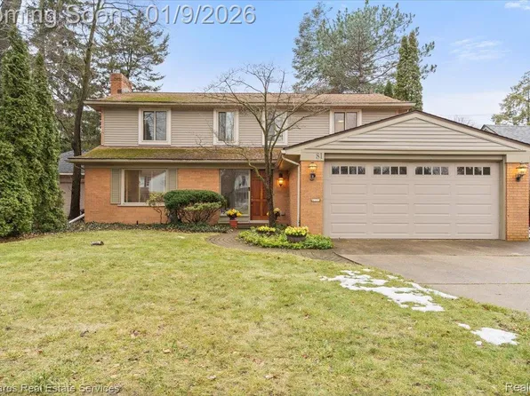 81 Moross Rd, Grosse Pointe Farms, MI 48236