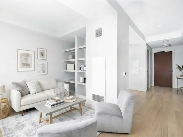 135 Seaport Blvd Unit 718, Boston, MA 02210