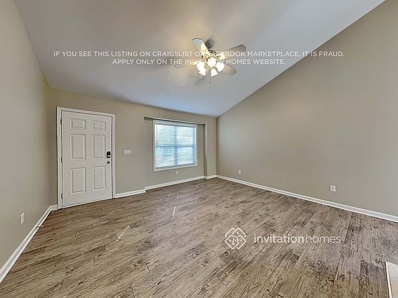 3rd image of 214 Parkridge Dr