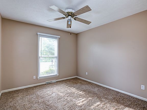 4th image of 4020 Kensington Pl