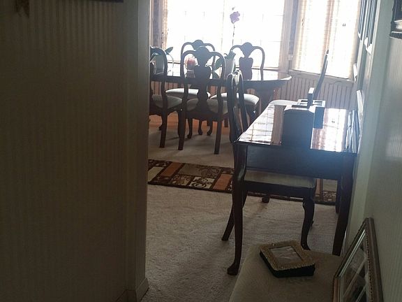 Hallway into Formal Dining 