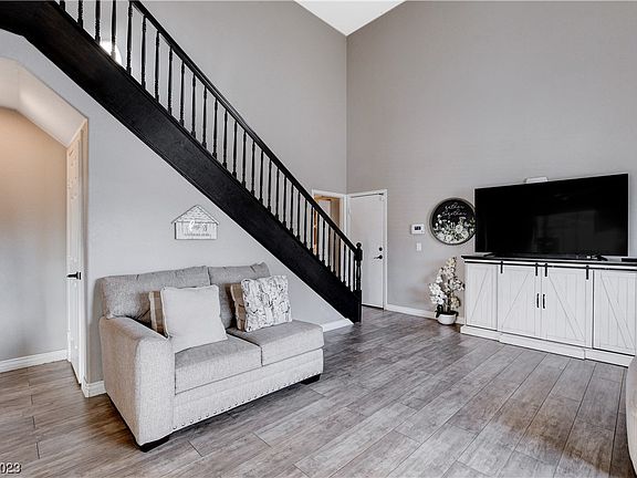 5th image of 7432 Jockey Ave