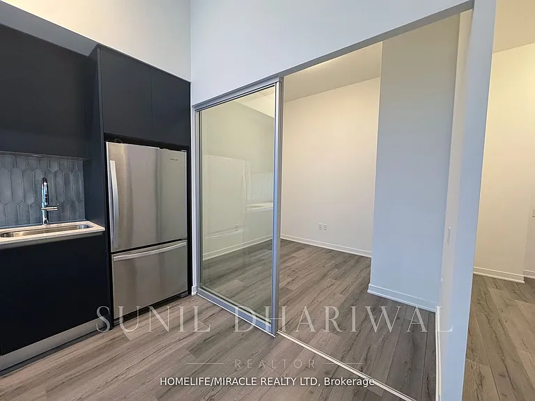 395 Dundas St W #122 — Photo 9